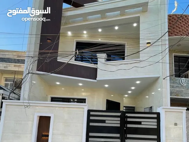 425 m2 4 Bedrooms Townhouse for Sale in Baghdad Jihad