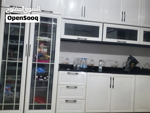 مطابخ الحديثة ونوافذ الالمنيوم والزجاج