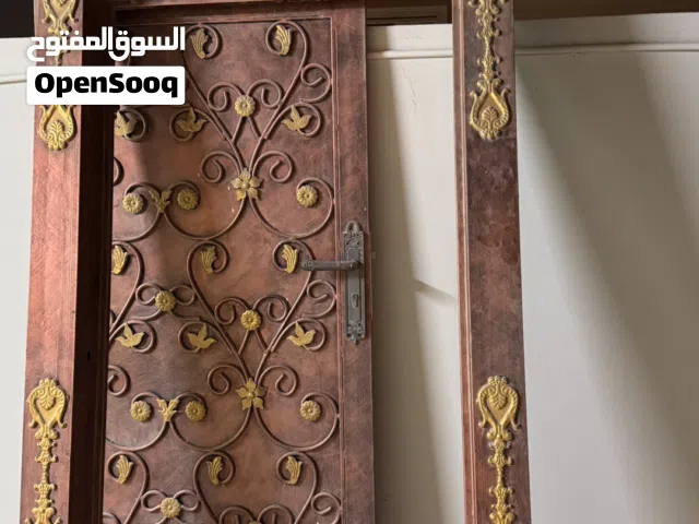 باب خارجي حديد