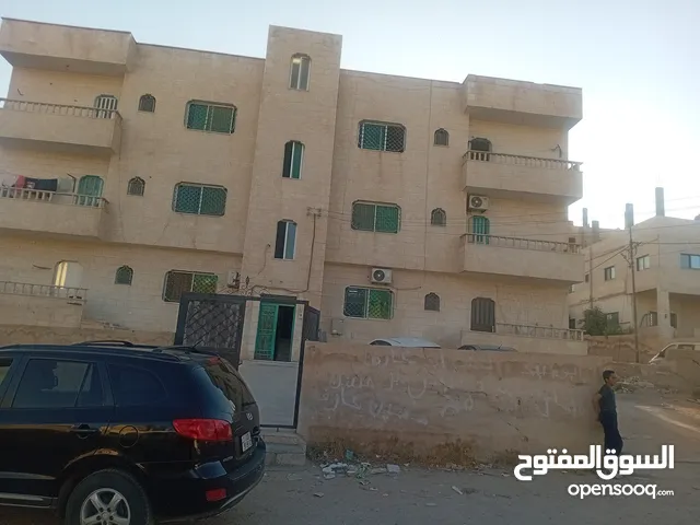بناية استثمارية للبيع بسعر مغري بداعي السفر.. الزرقاء ..ضاحية مكة...مكونة من 6 شقق