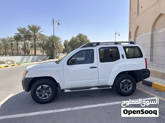 2015 نيسان X-تيرا Standard