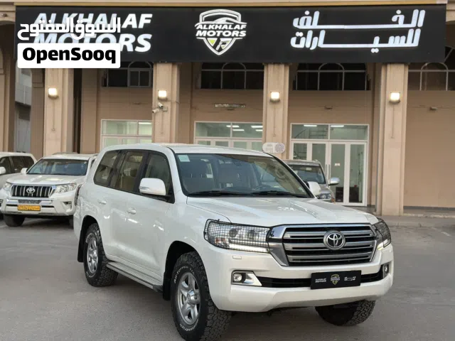 Used Toyota Land Cruiser in Muscat