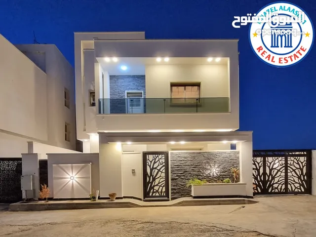 440 m2 More than 6 bedrooms Villa for Sale in Tripoli Al-Serraj