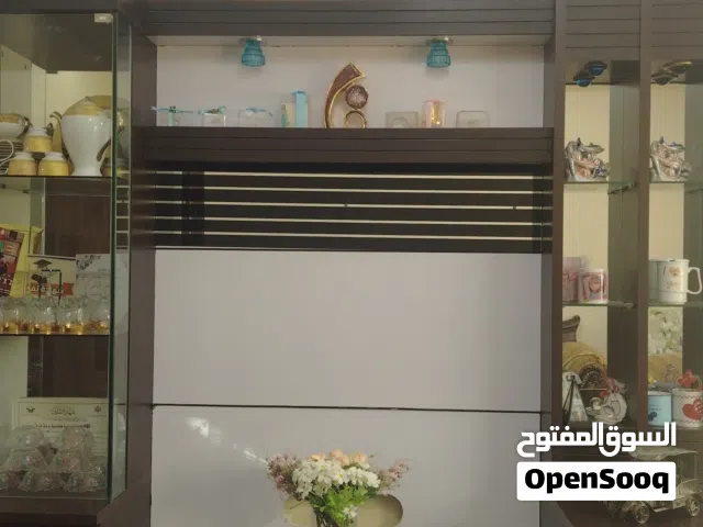 بوفيه ومكان لشاشه تلفاز