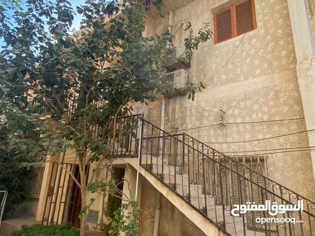 0 m2 More than 6 bedrooms Townhouse for Sale in Tripoli Ghut Shaal