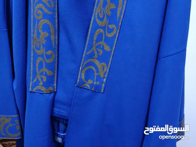 للبيع طقم عملي ستاتي مستعمل مره وحده فري سايز بلبس لغايه وزن 100 ب 5 دنانير فقط