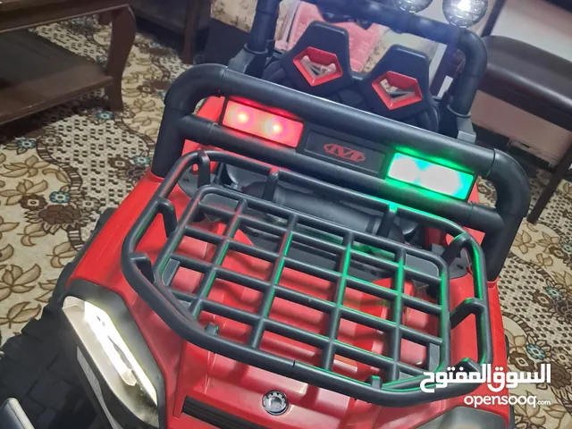 سيارة أطفال