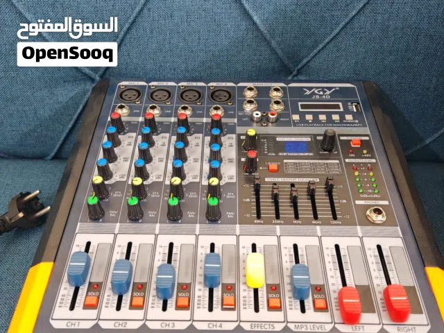 للبيع ميكسر صوت جديد و مع سماعات 2  Brand new, excellent sound mixer with 2 speakers