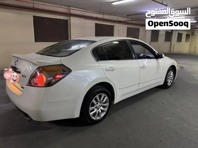 Nissan Altima 2010