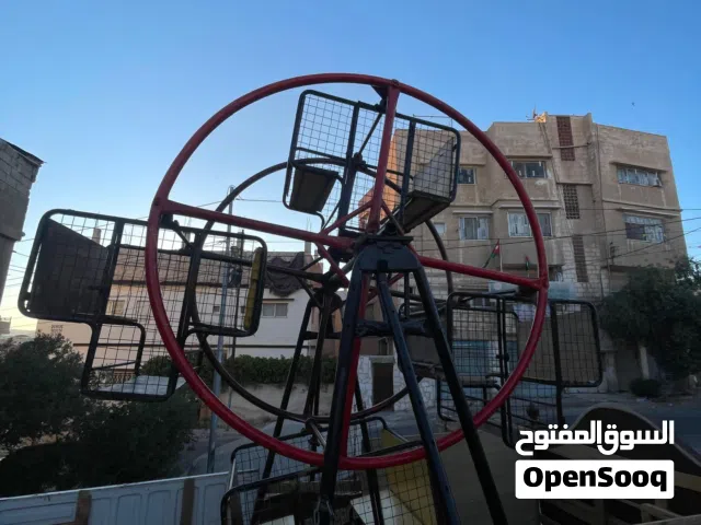 دولاب اربع مقاعد بحالة ممتازة