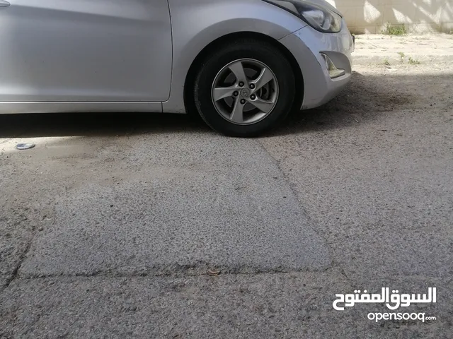 Hyundai Avante SE in Amman