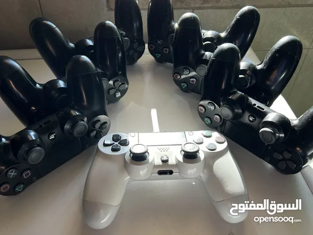 ايادي ps4 اصلية مجددة بحالة الوكالة ومكفولة وعالفحص