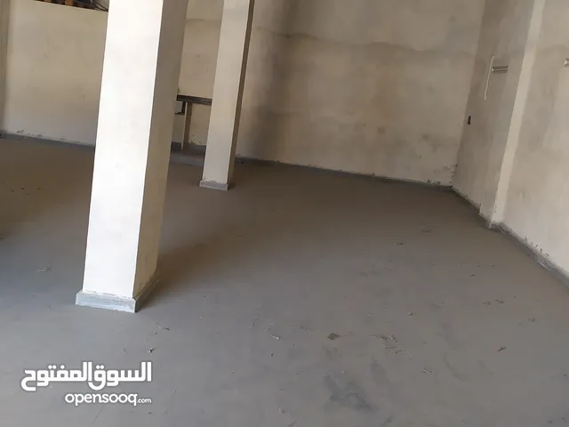مخازن للايجار بالقرب من دوار عزموط