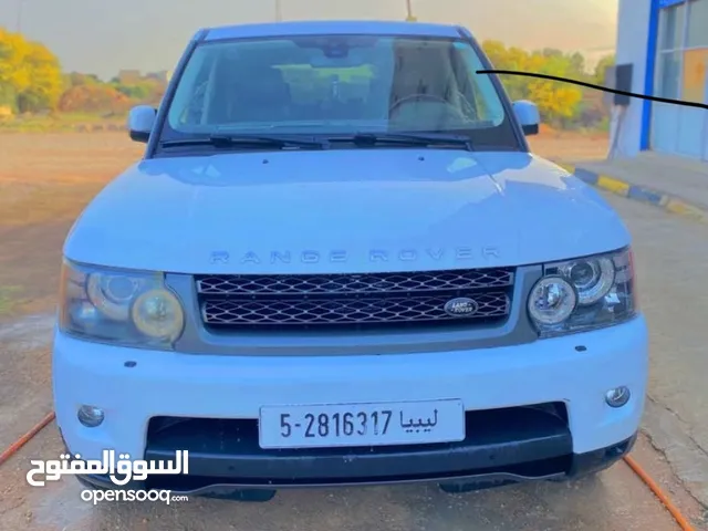 New Land Rover HSE V8 in Tripoli