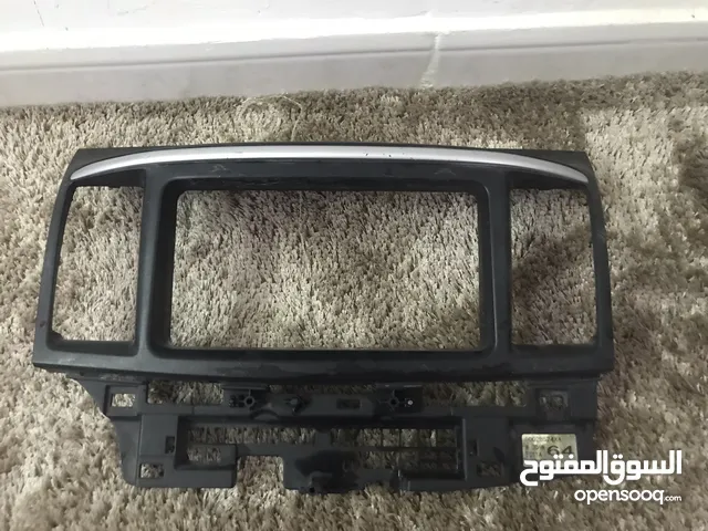 متفرقات ضوء خلفي شمال مسجل مع الفريم الاصلي ميتسوبيشي لانسر موديل 2015 فراشه قطع اصليه بسعر 40 دينار