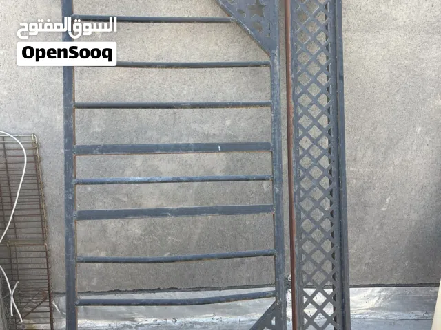 باب حديد خارجي