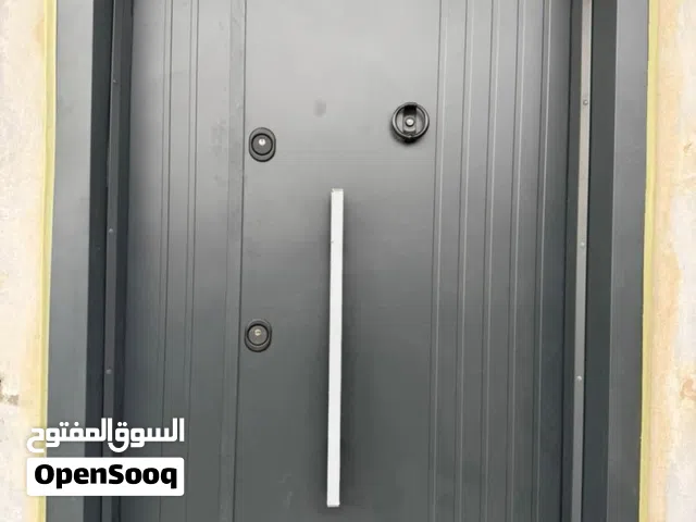 فني تركيب ابواب تركيه  متخصص في تركيب وصيانة الابواب التركيه  خدمة تركيب ابواب منزليه وتجاريه