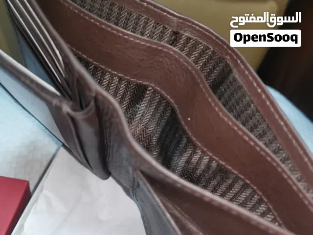 محافظ رجالي مميزة