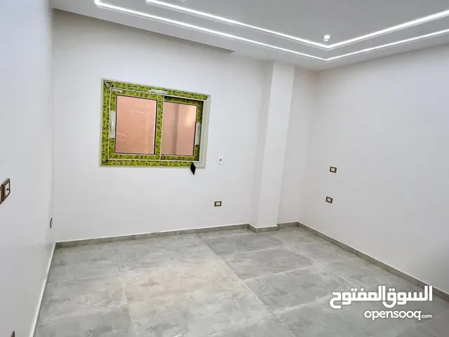 215 m2 3 Bedrooms Apartments for Sale in Giza Sheikh Zayed