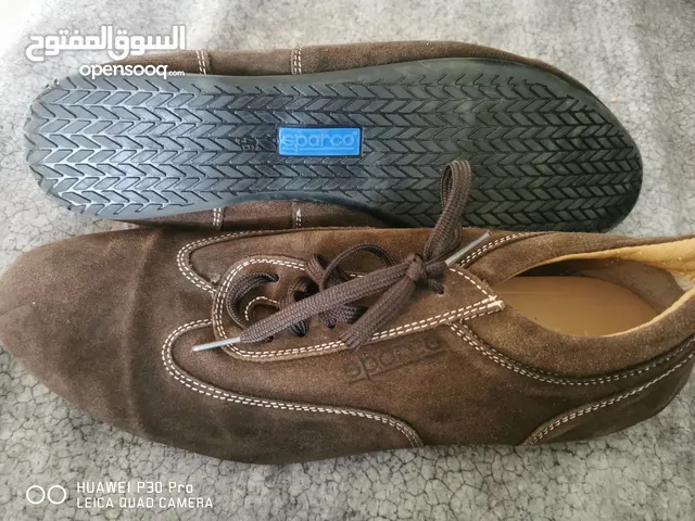 45 Sport Shoes in Amman
