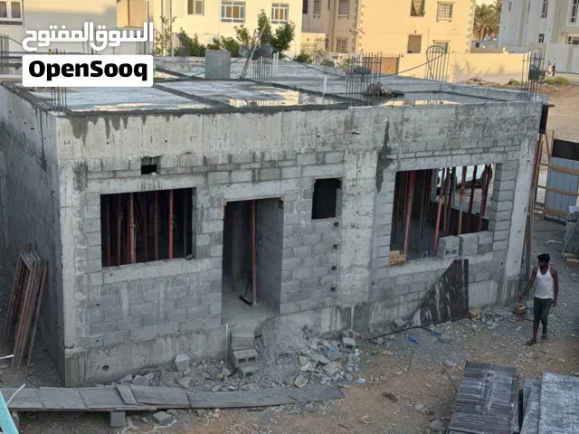 فيلا قيد الانشاء مساحة 314 متر مربع مع موقفين سيارة و حوش للبيع بأجمل التصاميم و التقسيمات الحديثة