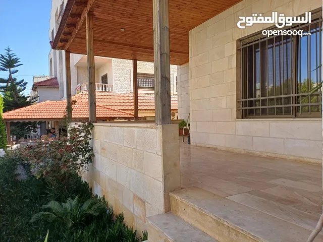 230 m2 4 Bedrooms Apartments for Sale in Amman Um El Summaq
