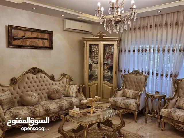 220 m2 3 Bedrooms Apartments for Sale in Amman Khalda