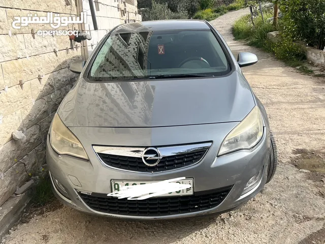 Used Opel Astra in Hebron