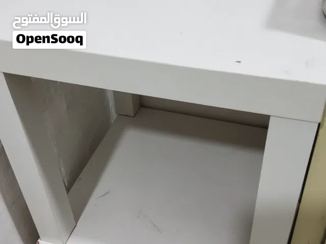 عدد 2 طاولة آيكيا بسعر 2 دينار للطاولة