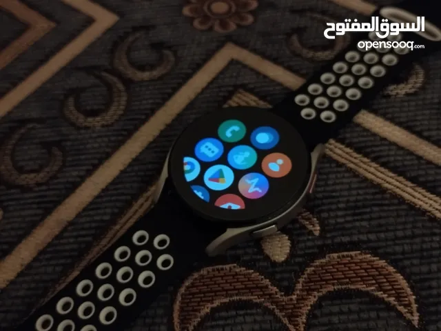 Samsung watch 4 LTE with extra bands without box condition 99% without any scratch