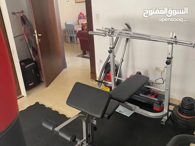 جهاز رفع اثقال متعدد الاستخدام مع بار وأوزان للبيع