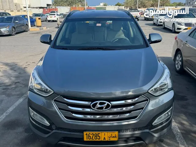 Hyundai Santa Fe 2.4L AWD - 2015 Model