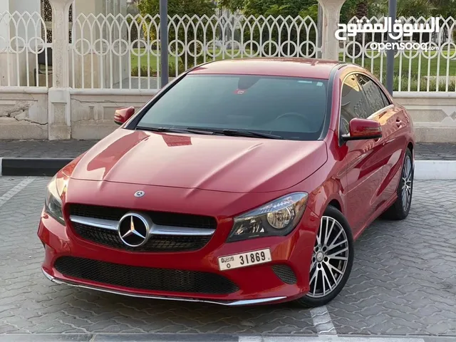 Sedan Mercedes Benz in Dubai