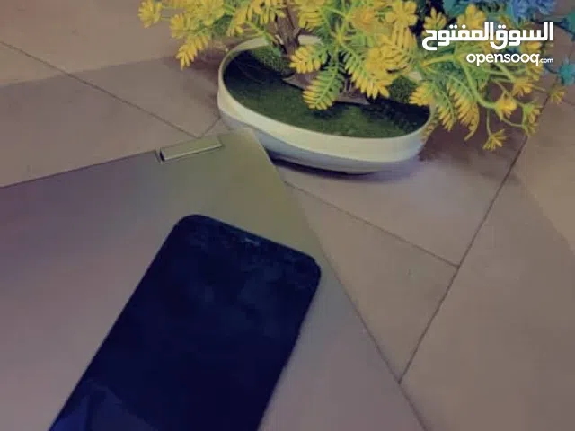 ايفون 12 شبه جديد متخطي ايكلود