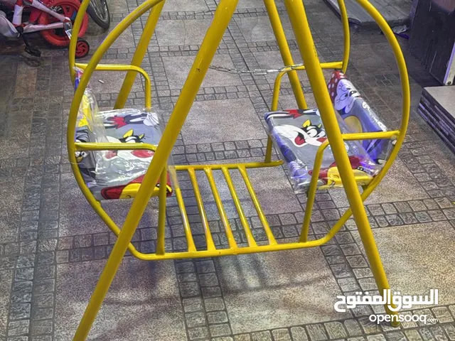 مرجيحة مزدوجة للاطفال تمنح الطفل جوا من المتعة واللعب مرجيحه حديد بمواصفات عاليه