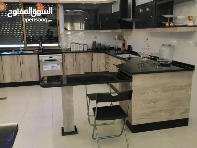 220m2 More than 6 bedrooms Villa for Sale in Amman Abu Al-Sous