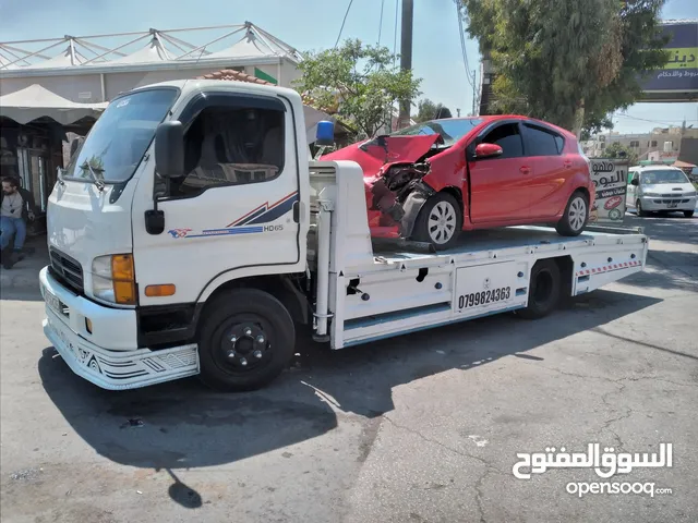 Tow Truck Hyundai 2000 in Zarqa