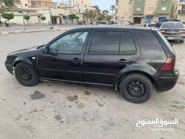 Volkswagen ID 4 2004 in Al Khums