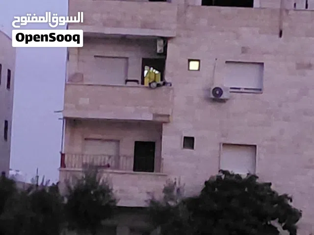 شقة عظم موقع مميز مع روف نظام دوبلكس مميز راقيه قيد الإنشاء في اربد أيدون بسعر مغري ولقطه