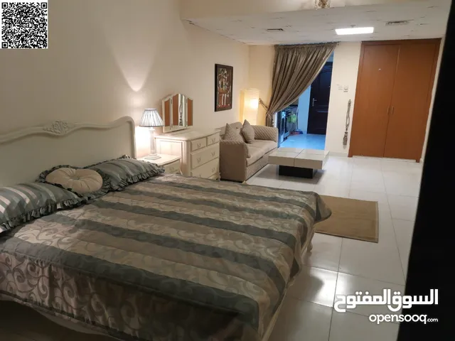 (هشام) استوديو فــاخــر بـلـكــونــة فـي قـلــب عجـمـان بـرج فـالـكـون – فـرصــة لا تـعــوض للـتـمـك