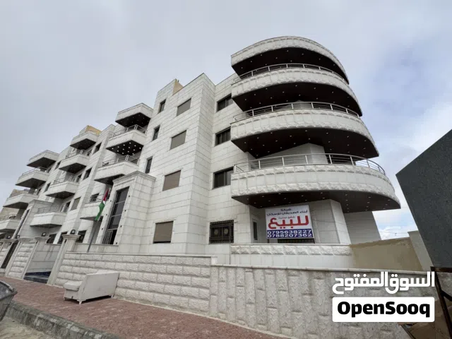 شقة للبيع - طابق أول فخم في قلب أبو علندا