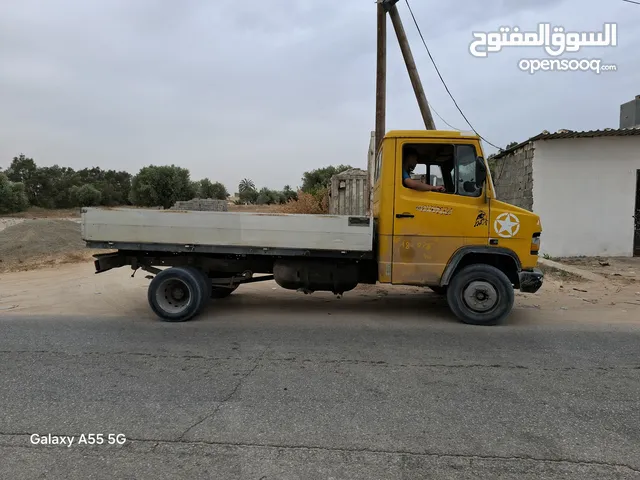 مرسيدس بنز شاحنة