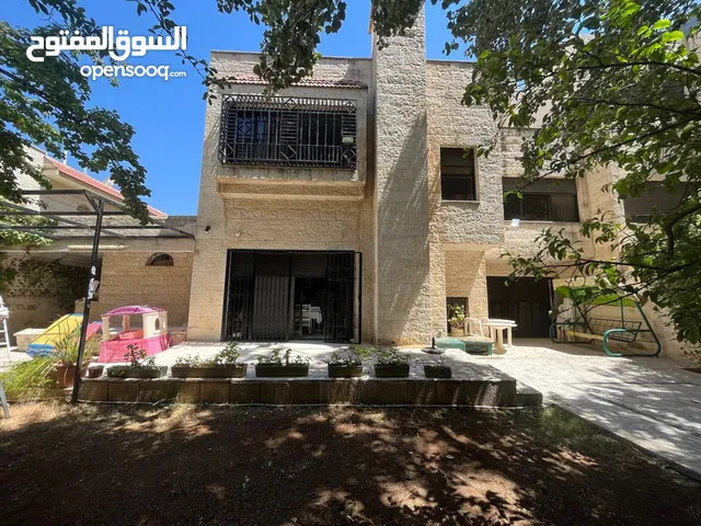 390 m2 4 Bedrooms Villa for Sale in Amman Al Rabiah