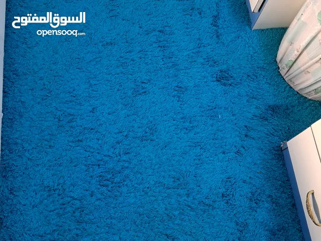 موكيته شبه وكاله للبيع لون أزرق وبر طويل 3×4 الموكيت شبه جديد