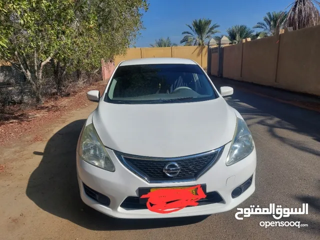 نيسان تيدا للبيع في حالة ممتازة وجاهزة للاستخدام