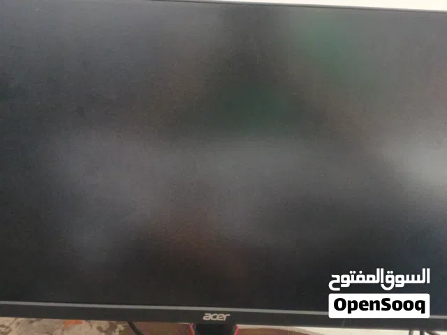 شاشه من ايسر استعمال نضيف شهرين