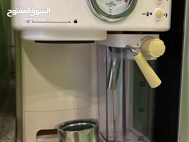 ماكينة قهوة الاسبريسو مع تبخير الحليب ماركة نيكاي ملاحظة/ كرتونتها غير موجودة