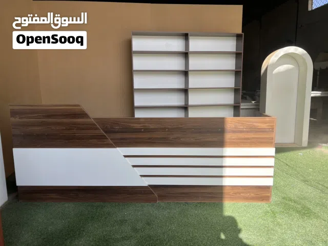 مكتب مع 2 دولاب ارفف