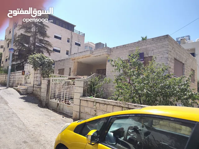 250 m2 4 Bedrooms Townhouse for Sale in Amman Tla' Ali