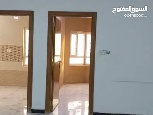 مشتمل طابق اول معزول حديث للإيجار في دويد يؤجر للعوائل و المتزوجين حديثا